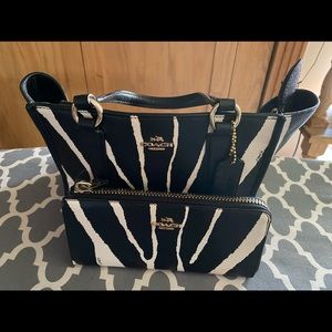 Black zebra purse